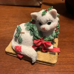 Enesco Calico Kitten ceramic figurine Christmas kitty